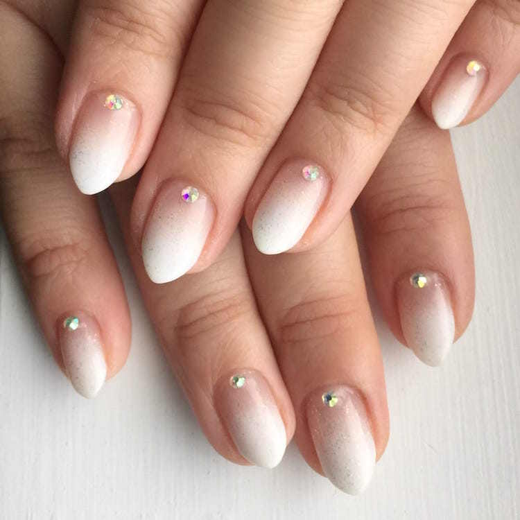 50 Elegant and Simple Nail Designs img 33