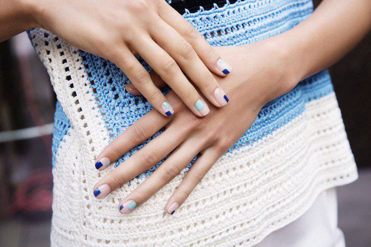 50 Elegant and Simple Nail Designs img 34