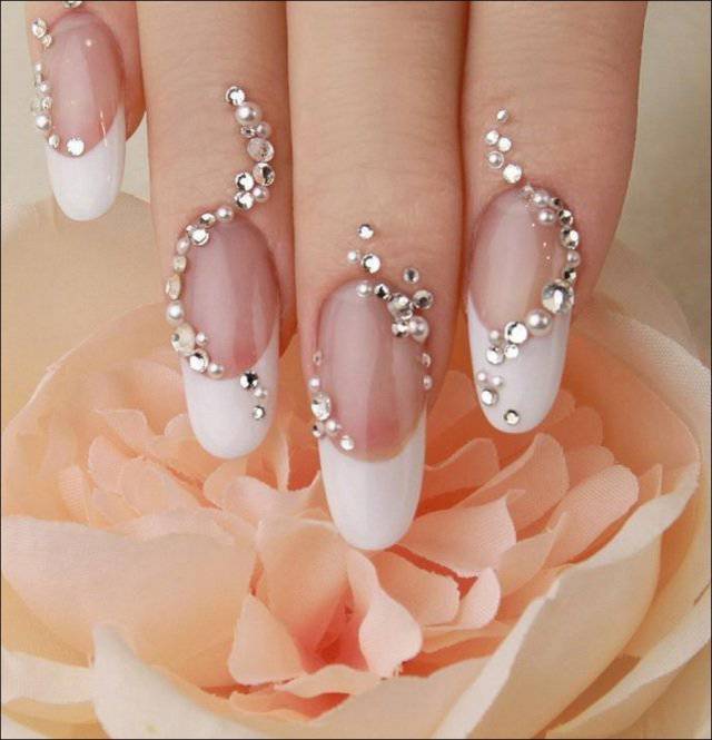 16 Pretty Polka Dots Nail Art Design 10