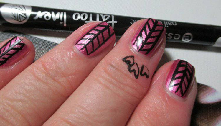 30 Amazing Nail Art Designs to Try 2018 img 10