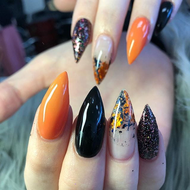 30 Cool and Easy Halloween nail art designs for Women img 8