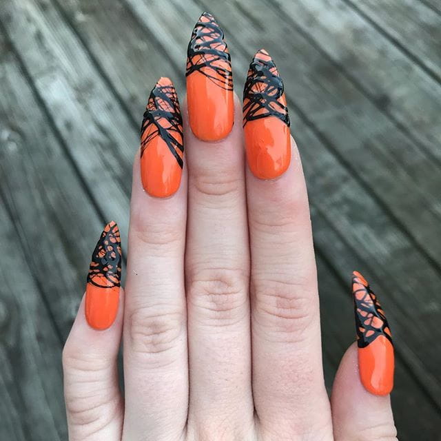 30 Cool and Easy Halloween nail art designs for Women img 14