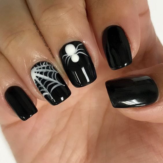 30 Cool and Easy Halloween nail art designs for Women img 26