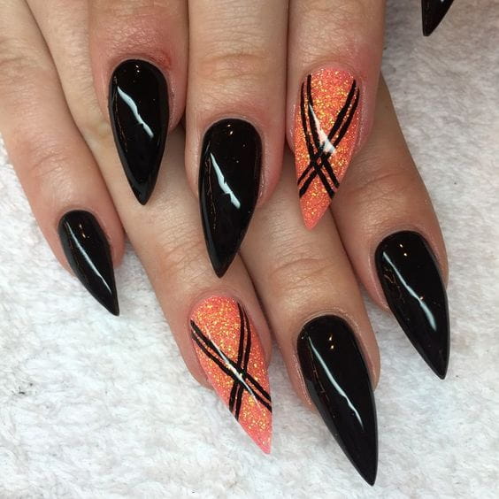 30 Cool and Easy Halloween nail art designs for Women img 29