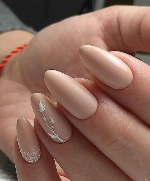 50+ Gorgeous Almond Acrylic Nails You Won't Resist img 4