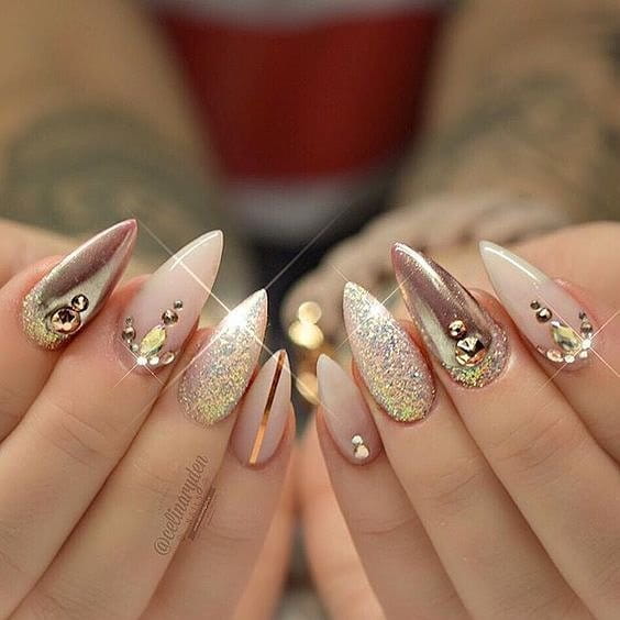 50+ Gorgeous Almond Acrylic Nails You Won't Resist img 23