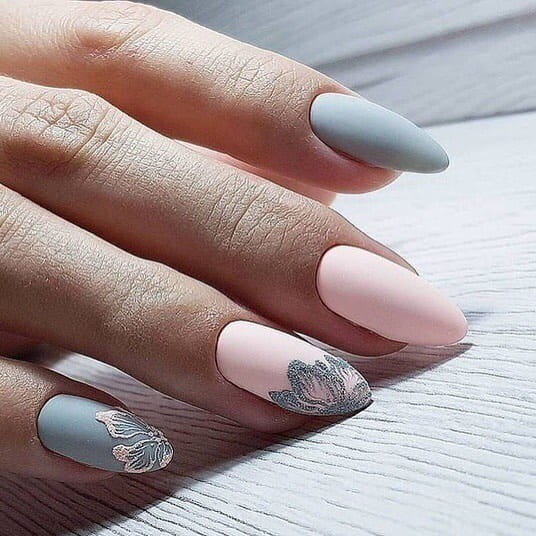 50+ Gorgeous Almond Acrylic Nails You Won't Resist img 40