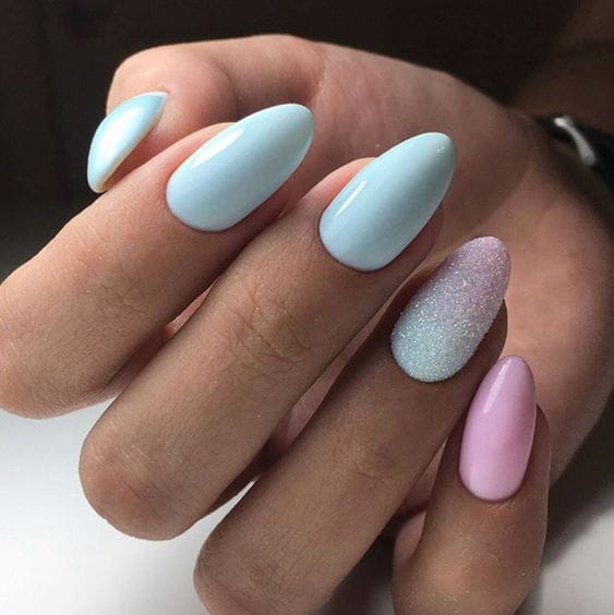 50+ Gorgeous Almond Acrylic Nails You Won't Resist img 50