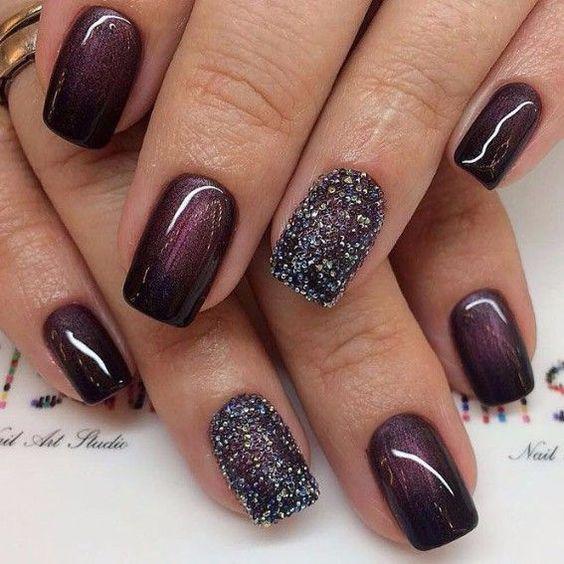 50+ The Best Winter Nail Art Design Ideas img 27