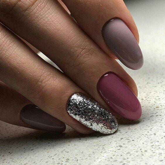 50+ The Best Winter Nail Art Design Ideas img 46