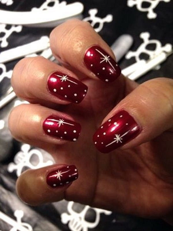 75+ Festive Christmas Red Nail Art Ideas img 2