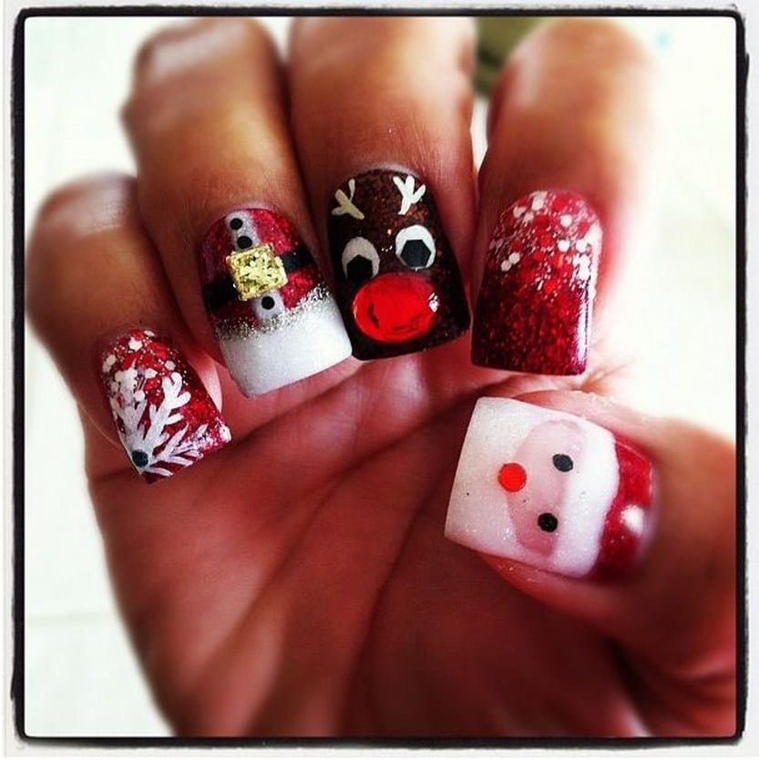 75+ Festive Christmas Red Nail Art Ideas img 12