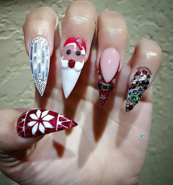 75+ Festive Christmas Red Nail Art Ideas img 38