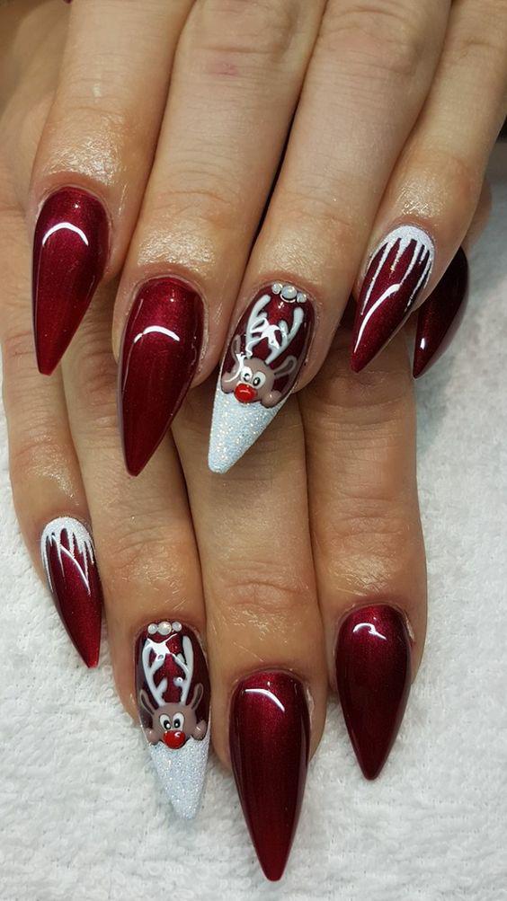 75+ Festive Christmas Red Nail Art Ideas img 41