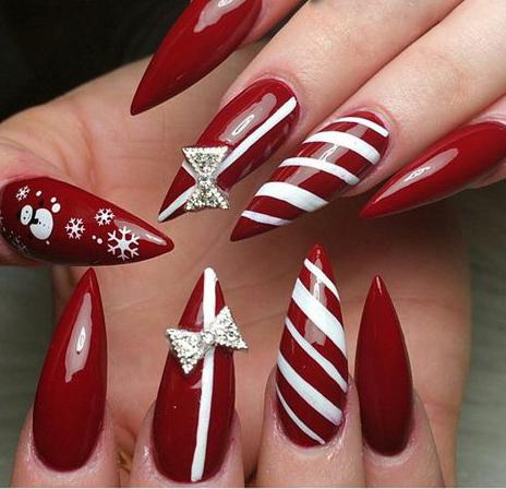 75+ Festive Christmas Red Nail Art Ideas img 53