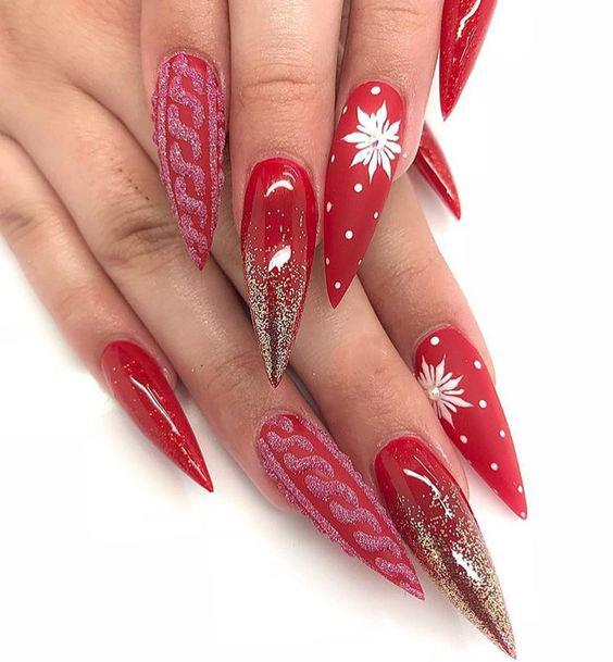 75+ Festive Christmas Red Nail Art Ideas img 55