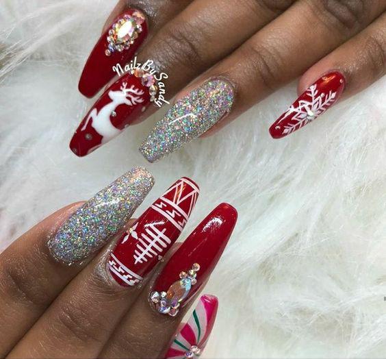 75+ Festive Christmas Red Nail Art Ideas img 56