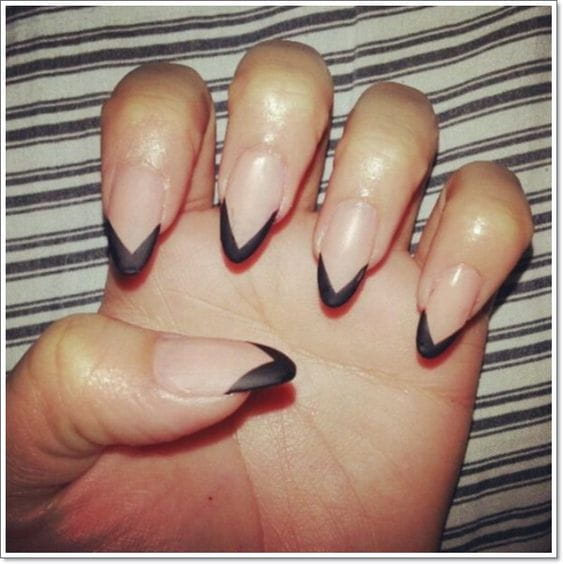 60+ Cool Stiletto Nails Designs To Try img 3