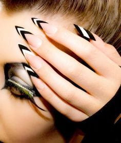 60+ Cool Stiletto Nails Designs To Try img 31