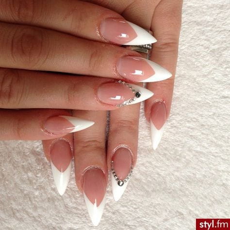 60+ Cool Stiletto Nails Designs To Try img 36