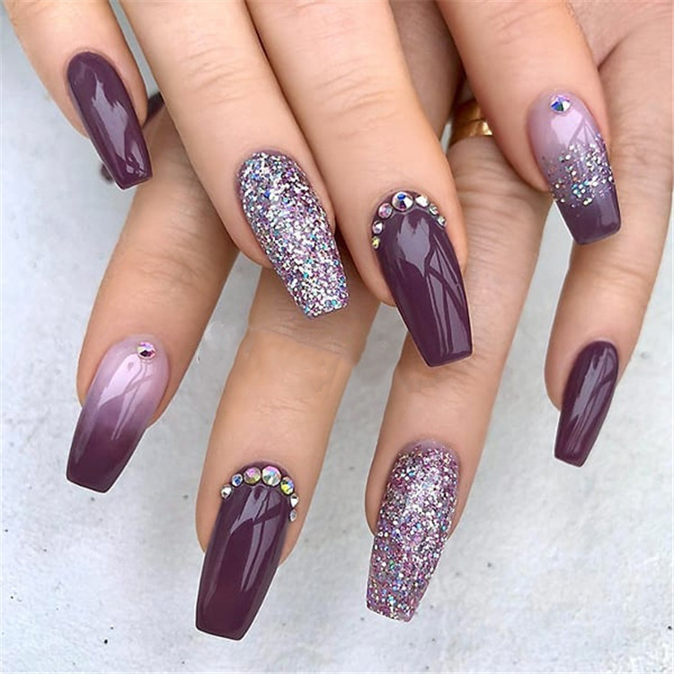 55+ Chosen Purple Glitter Nail Art Designs img 32