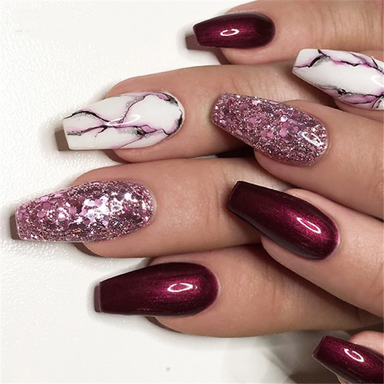 55+ Chosen Purple Glitter Nail Art Designs img 35