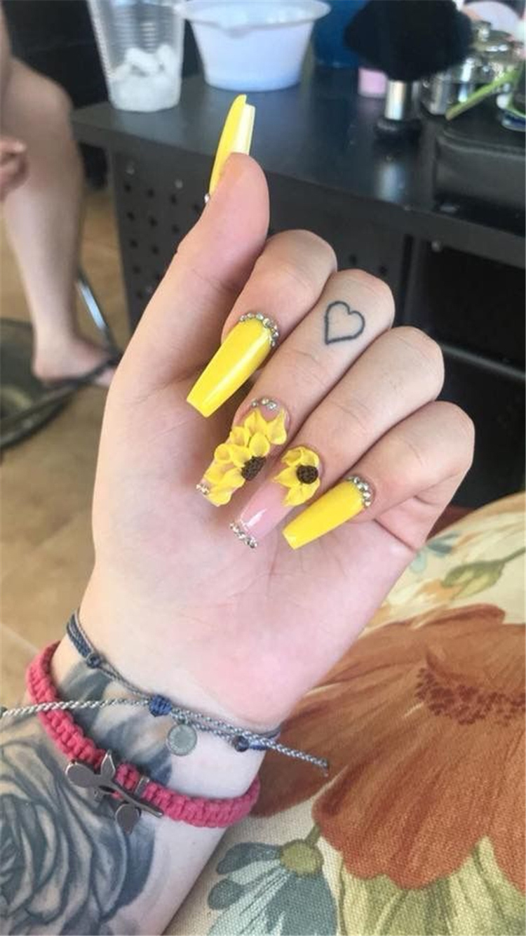 35 Awesome Coffin Nails Designs You'll Flip For in 2019 img 10