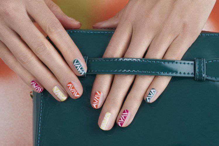 nail designs for short nails 2019 img 9