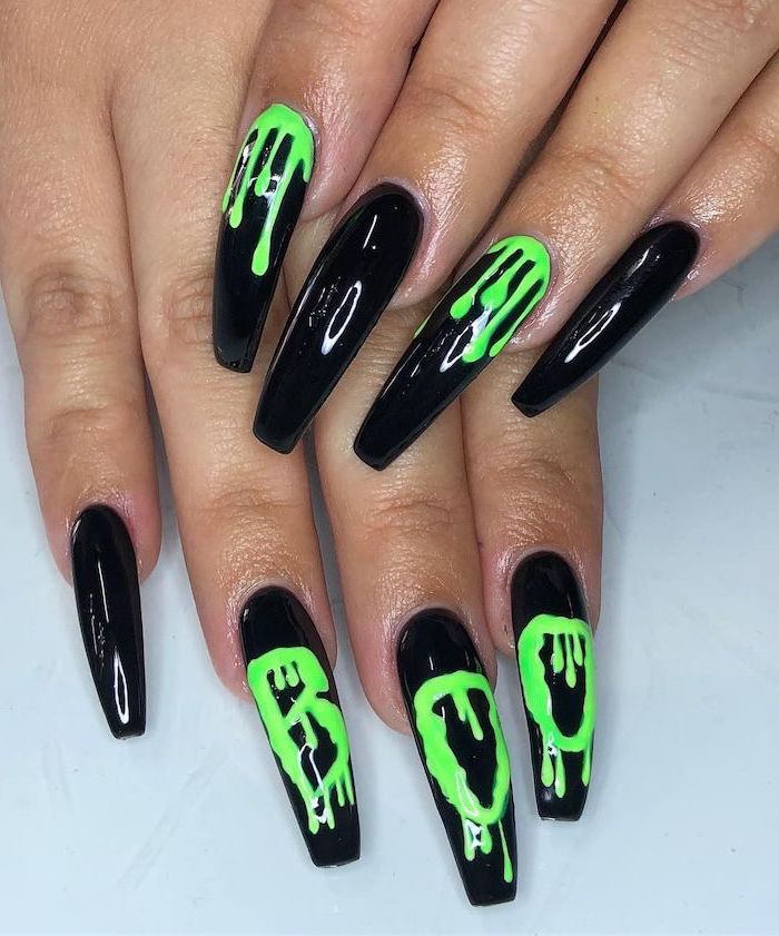 100+ Halloween Manicures You Need to See (and Try) images 1