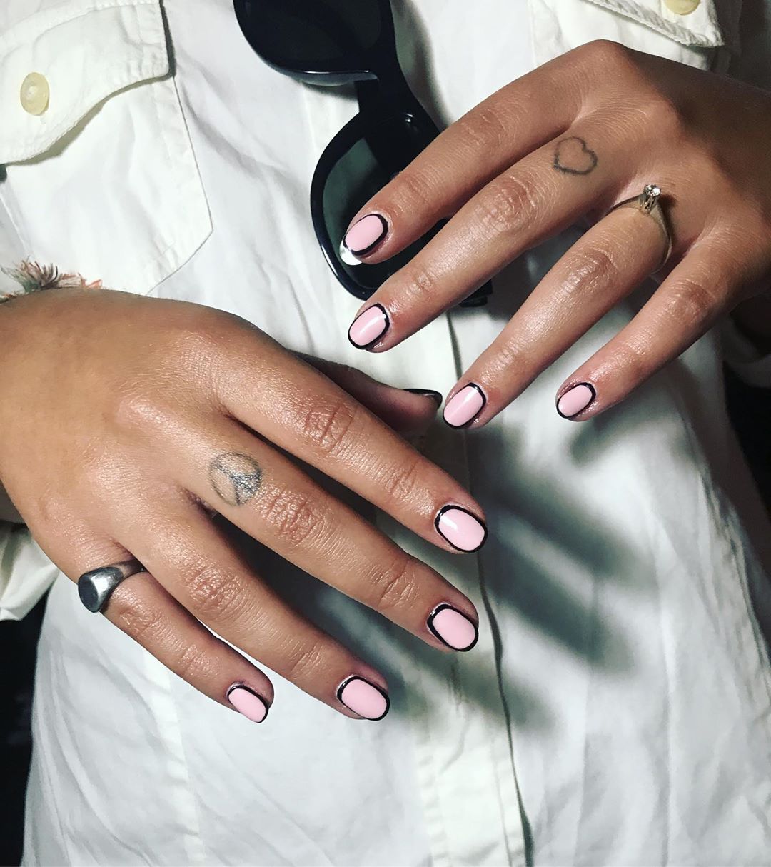 100+ Halloween Manicures You Need to See (and Try) images 12