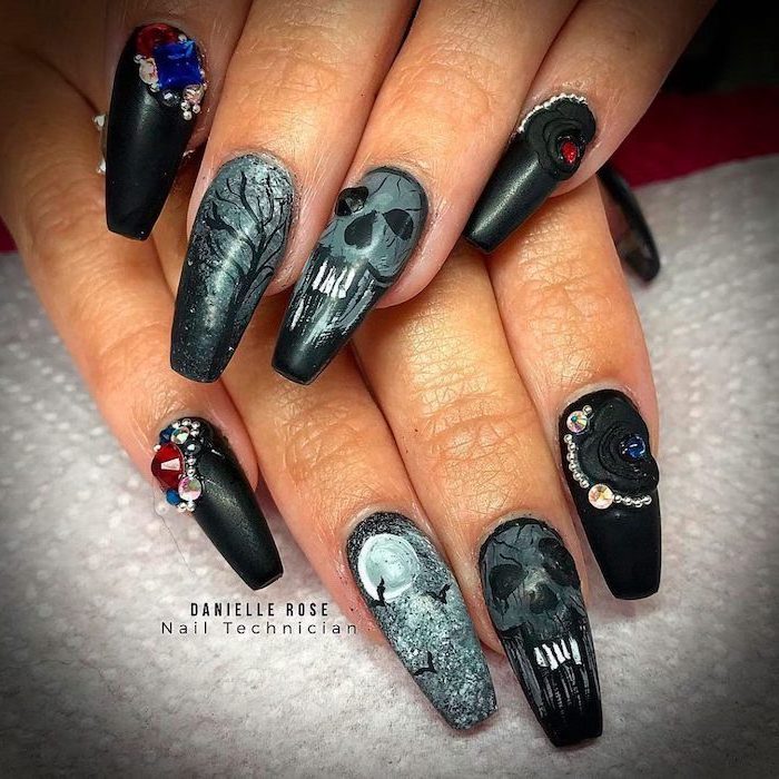 100+ Halloween Manicures You Need to See (and Try) images 24