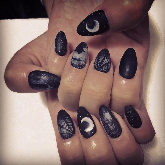 100+ Halloween Manicures You Need to See (and Try) images 40