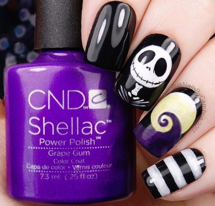 100+ Halloween Manicures You Need to See (and Try) images 53