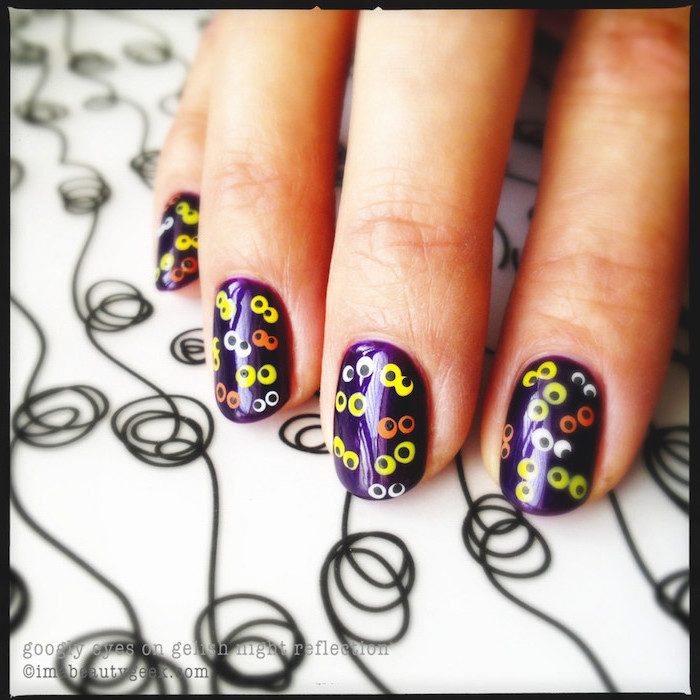 100+ Halloween Manicures You Need to See (and Try) images 65