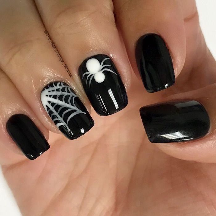 100+ Halloween Manicures You Need to See (and Try) images 67