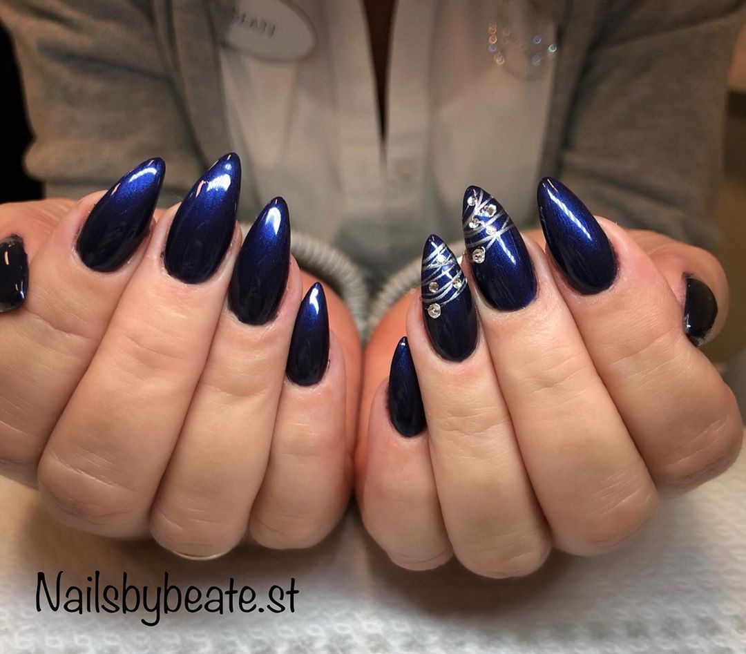 50 Nail Art Designs to Try Fall 2019 images 9