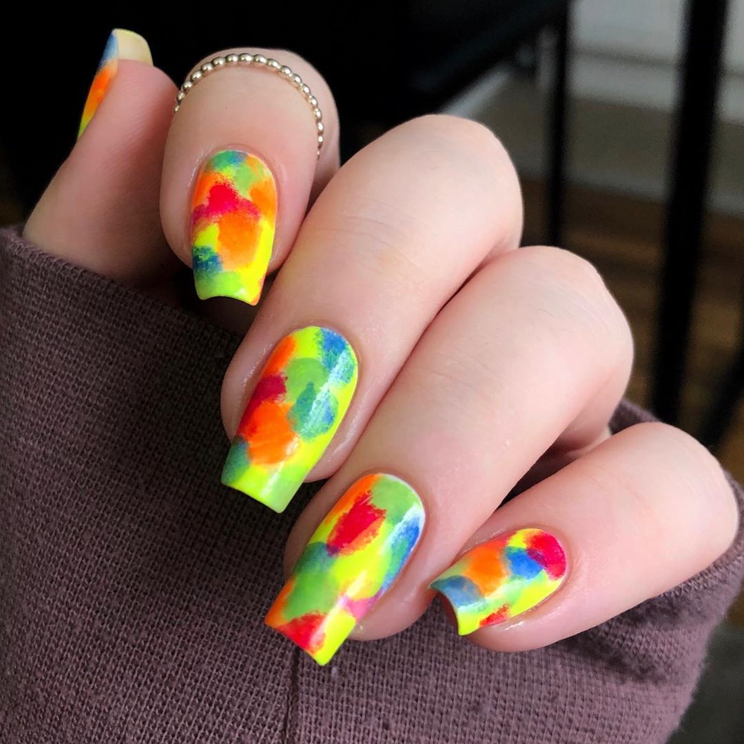 60+ Easy And Fun Summer-Inspired Nail Designs To Copy At Home images 1