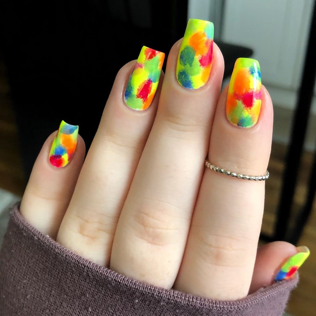 60+ Easy And Fun Summer-Inspired Nail Designs To Copy At Home images 2