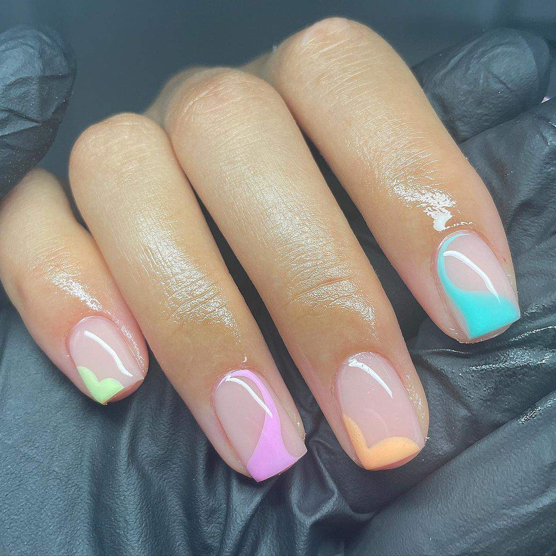 35 Cute Summer Nails To Rock For Women In 2024 images 1