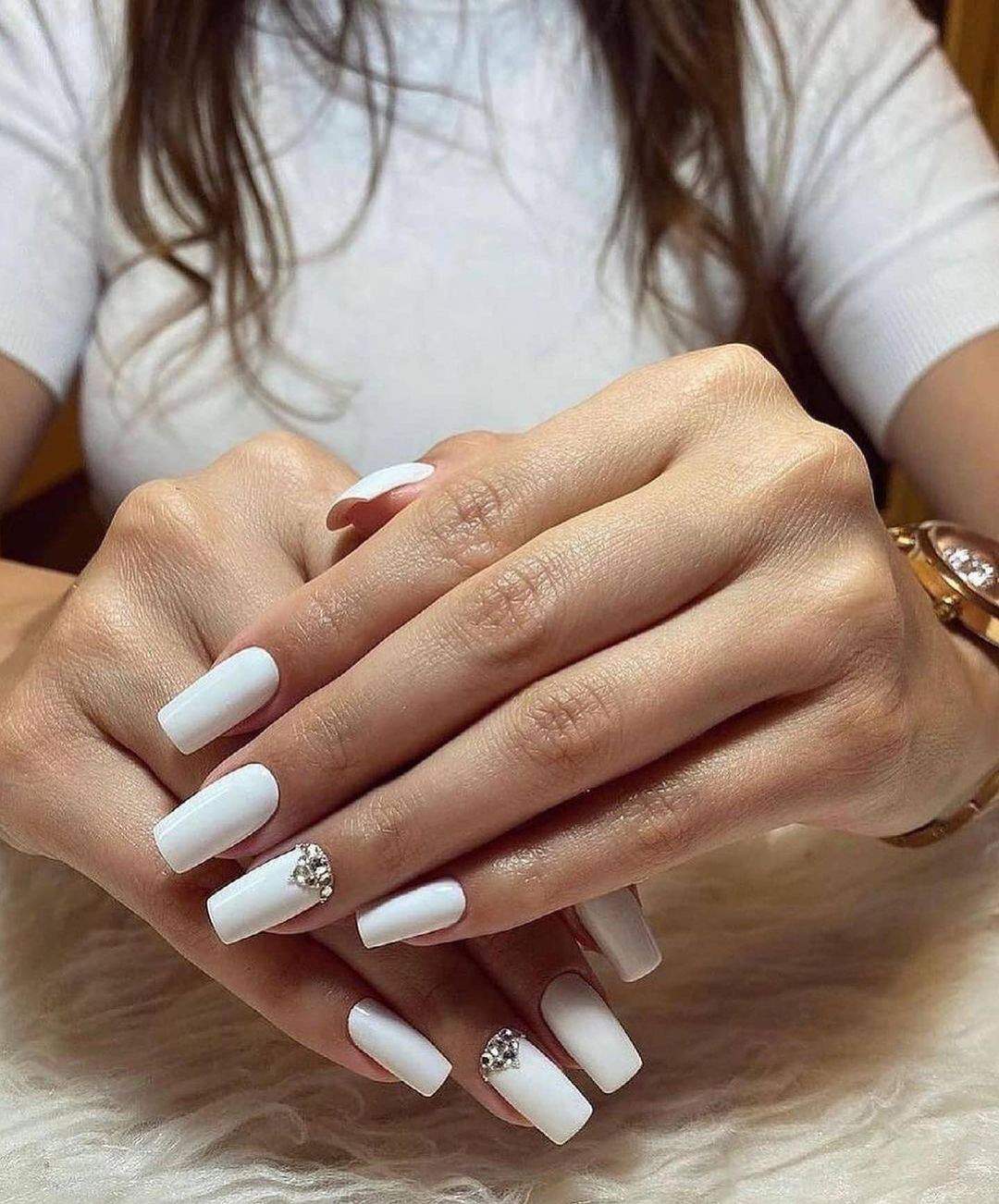 35 Cute Summer Nails To Rock For Women In 2024 images 19