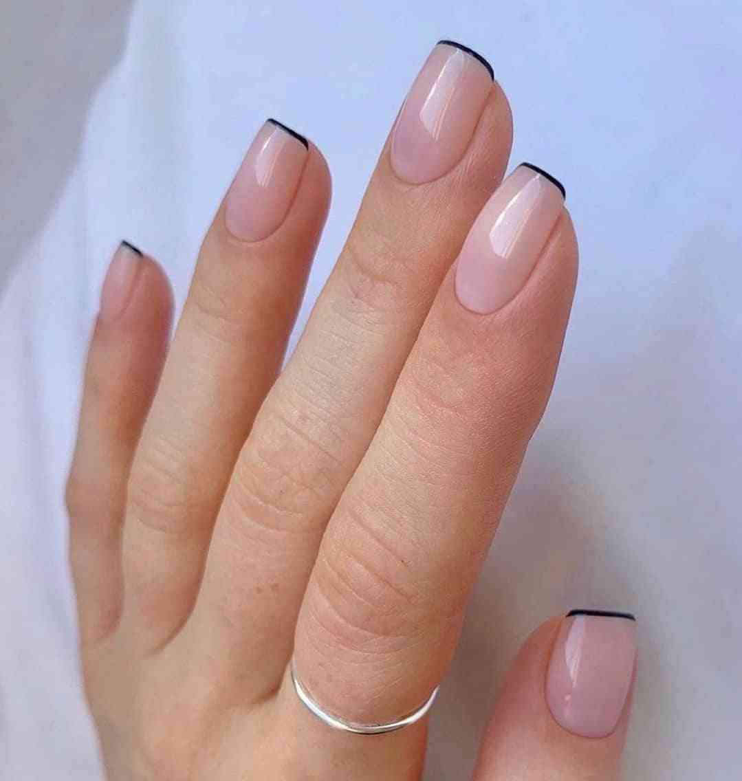 50+ Beautiful Summer Nail Designs For Women In 2024 images 13