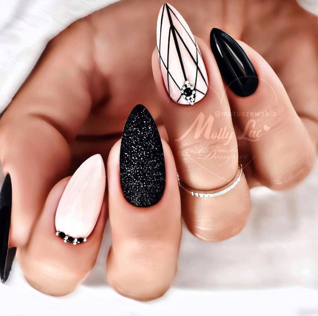 The Fall 2024 Nail Trends To Inspire Your Next Manicure images 9