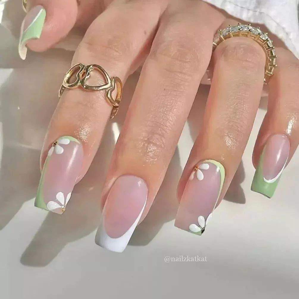 100+ Prettiest Fall Nail Designs And Ideas To Try In 2024 images 22