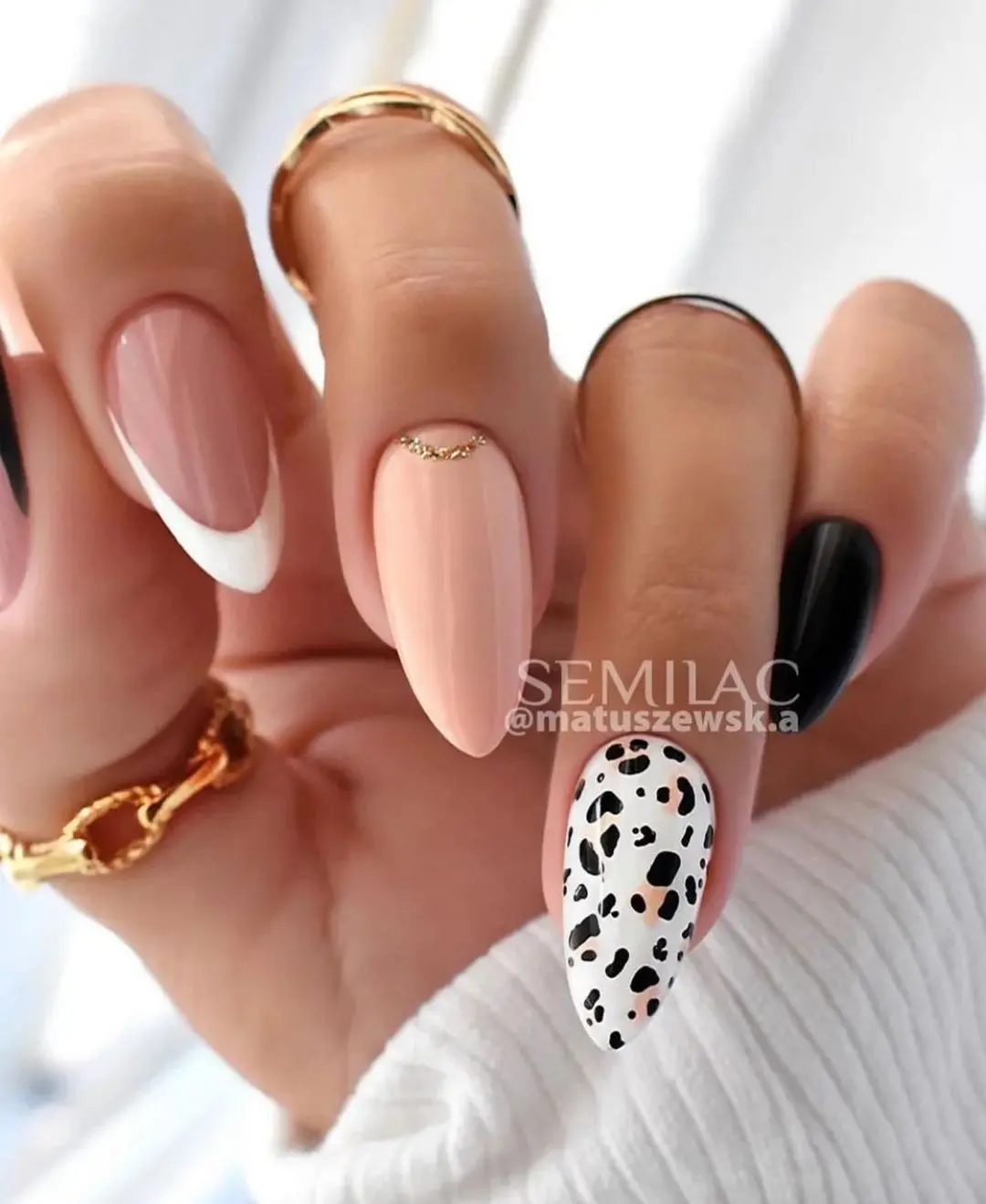 100+ Fall Nail Designs To Try This Autumn (Fall 2024) images 27