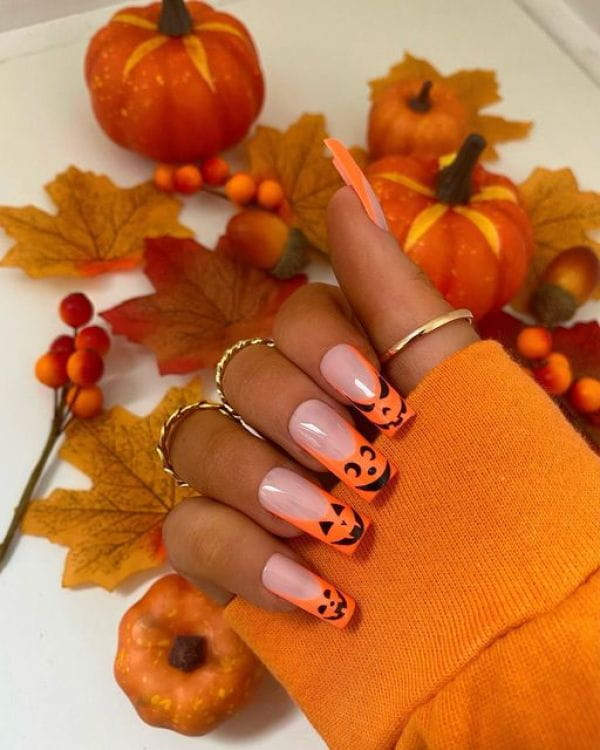 70+ Cool Halloween Nail Ideas Of 2024 images 34