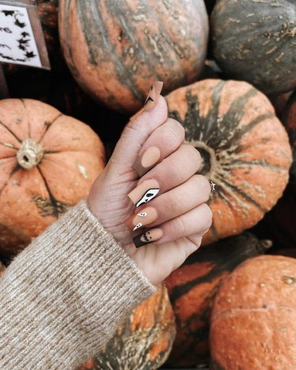 70+ Cool Halloween Nail Ideas Of 2024 images 48