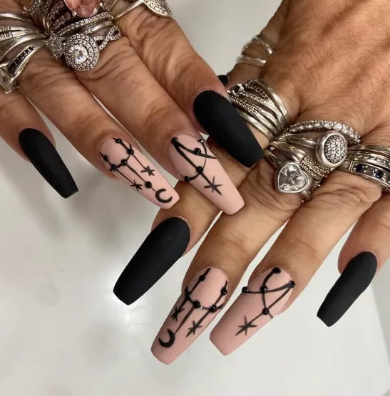 70+ Cool Halloween Nail Ideas Of 2024 images 68