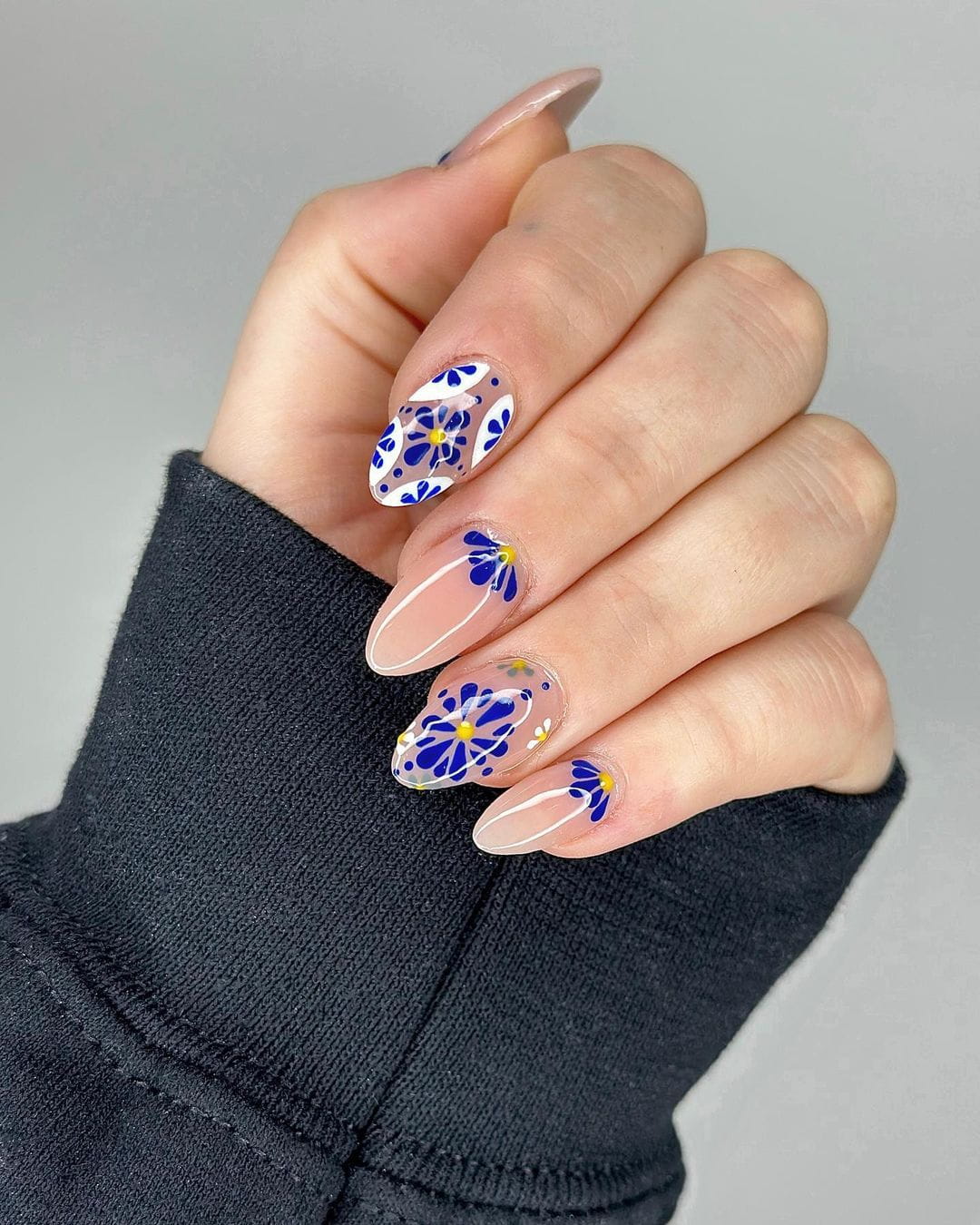 100+ Trendy And Cute Fall Nail Designs To Inspire You This Autumn In 2023 images 4