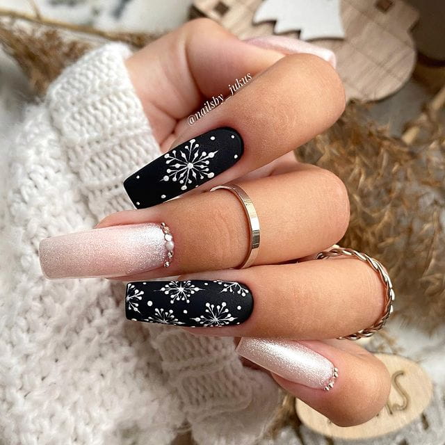 100+ Best Winter Nail Ideas And Designs To Try images 30