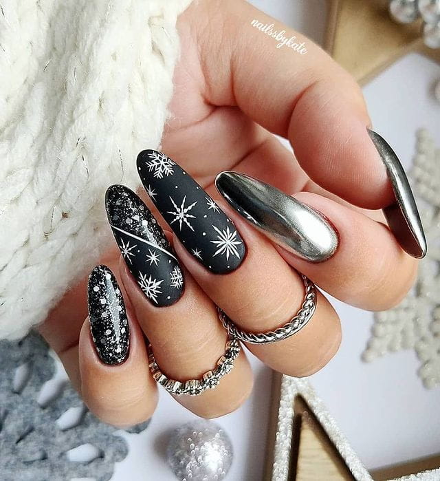 100+ Best Winter Nail Ideas And Designs To Try images 31